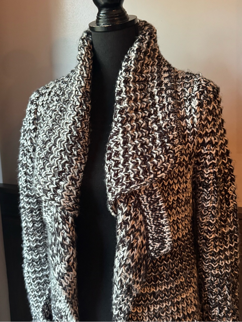 VENUS Marled Black & White Open-Front Cardigan - Picture 2 of 8